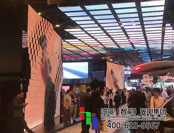 波浪屏案例—迪拜會展中心伸縮波浪屏—“會跳舞的顯示屏” 客戶案例